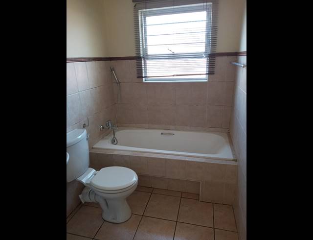 2 BEDROOM APARTMENT FOR SALE IN SUNNINGHILL